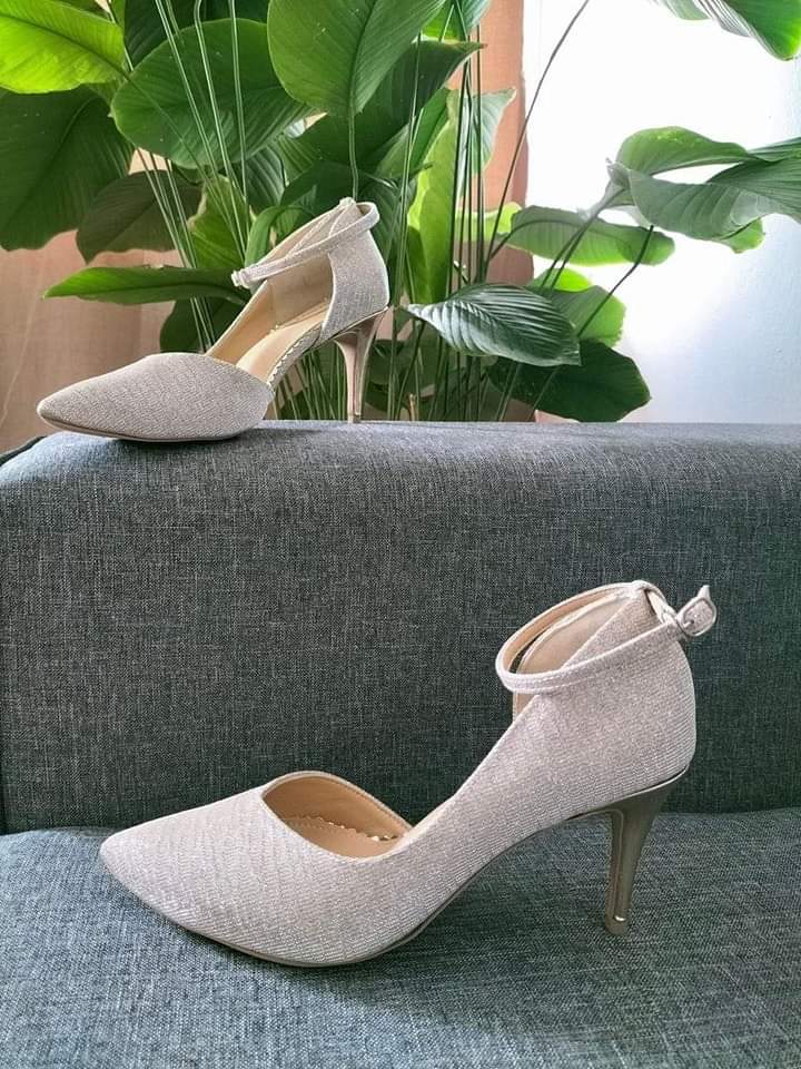 量脚定制婚鞋